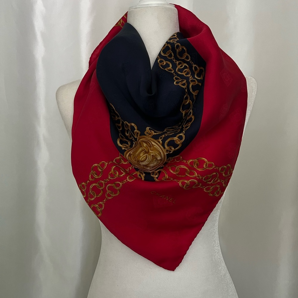Chanel Scarf Wrap - Picture 6 of 6